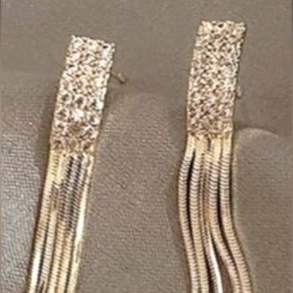 🆕 Crystal Drop Earrings.!!!  Brand NEW!!! - Picture 3 of 5